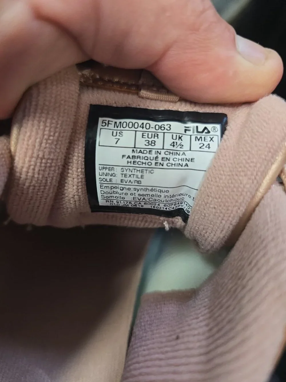 Fila Women's Disruptor II Premium Athletic Shoe Rose Gold Size 7M